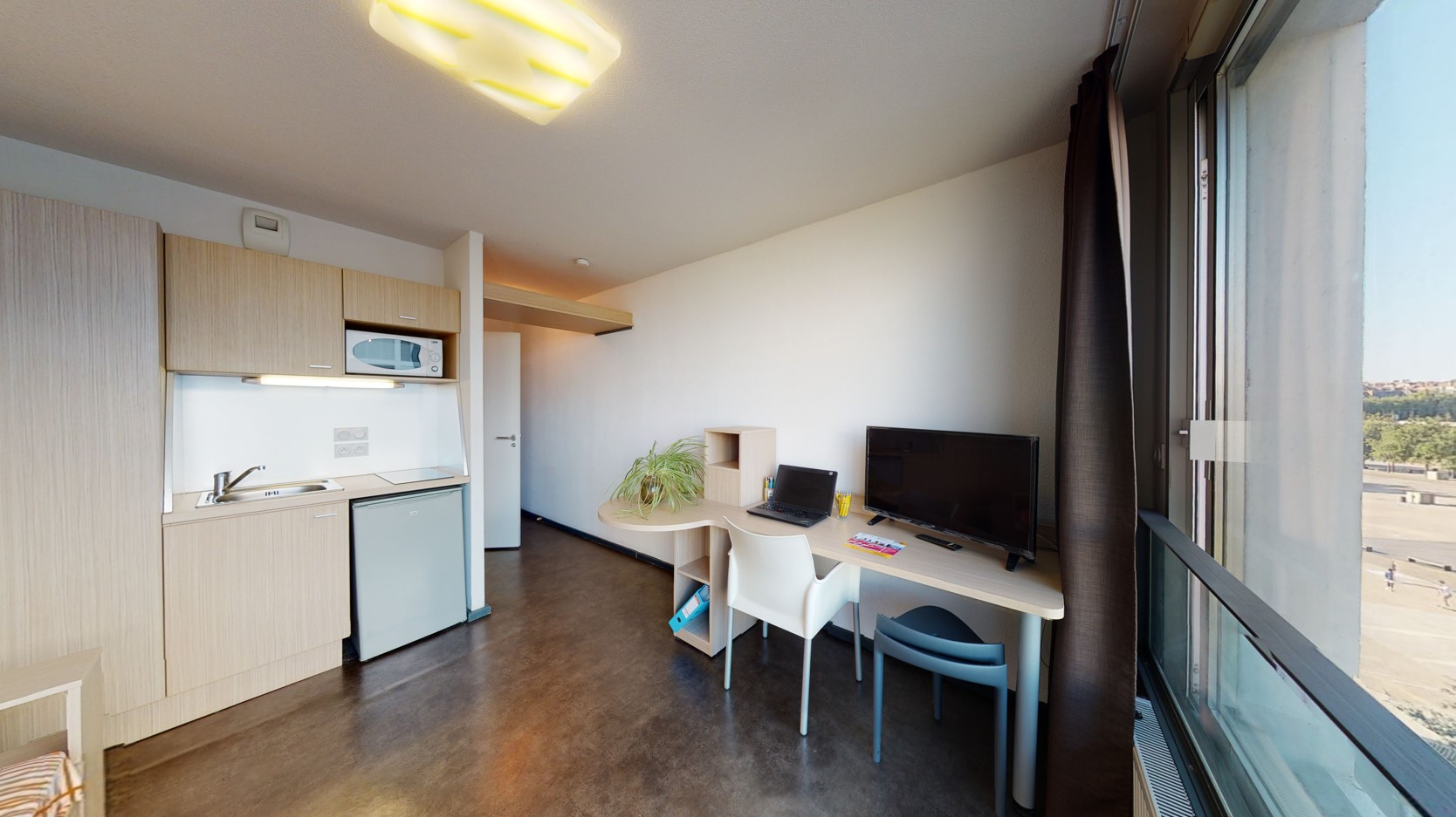 Studio étudiant à Nantes avec espace cuisine et bureau – Résidence Artemisia
