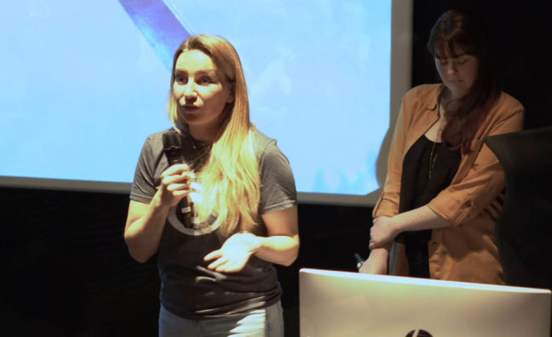 Anna Konwinsky et Arielle Dethomas en présentation des projets initiés par le studio Ubisoft Annecy