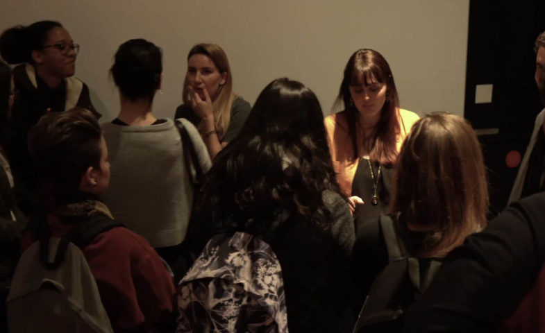 Arielle Dethomas et Anna Konwinski discutant avec les étudiants de l'ESMA Lyon