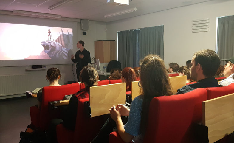 Romain Lavoine, ancien étudiant de l'ESMA Montpellier, en conférence avec des étudiants de cinéma d'animation 3D à l'ESMA Nantes