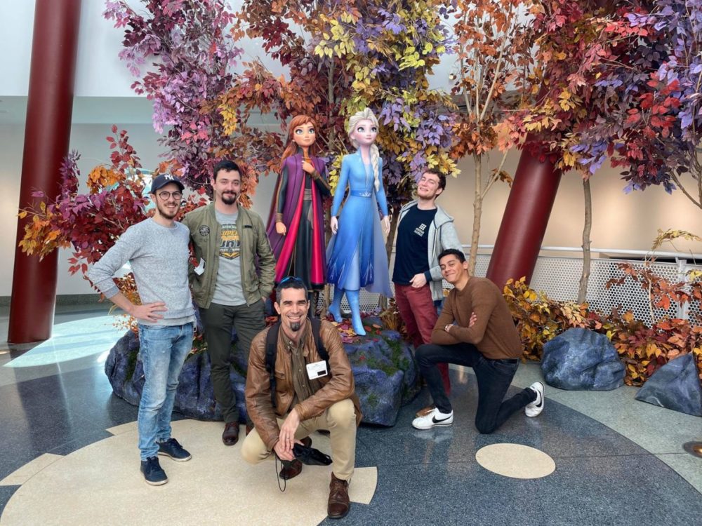 Yann pannetier et des étudiants de l'esma chez walt disney studios