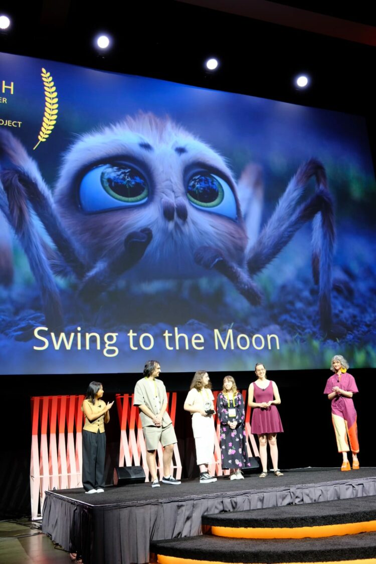 Swing to the Moon: when dreams become reality!